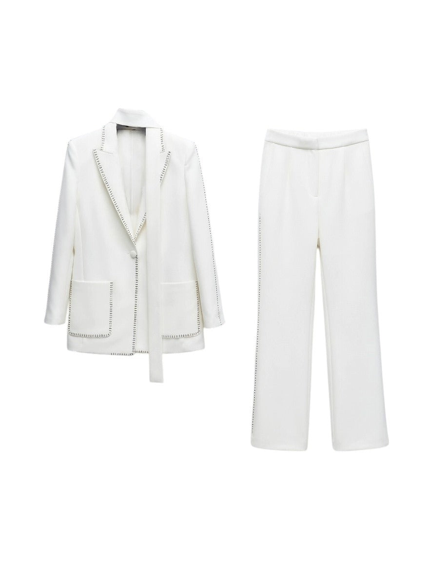 Neuestes Damen-Anzugset 2026 – Blazer mit Perlendetail & Hose, Gürtel, 2-teilig