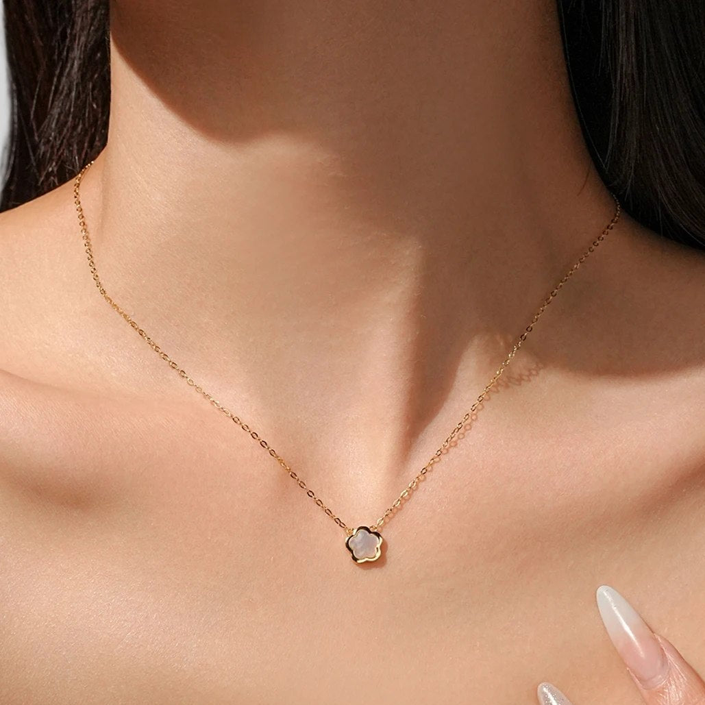 Edle 925 Sterling Silber Halskette, vergoldet oder platinbeschichtet, mit Muschelblumen Anhänger – Zart, minimalistisch & elegant für Damen