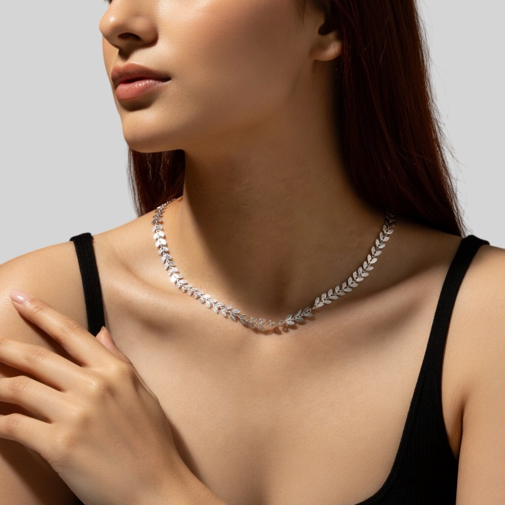Elegante Damen Choker Halskette aus 925 Sterling Silber – Vergoldet oder Platinbeschichtet, mit Blatt Design, Modern und Stilvoll