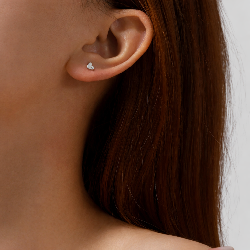 925 Sterling Silber Herz Ohrstecker mit Zirkonia – Klein, Zart & Minimalistisch – Vergoldet oder Platinbeschichtet