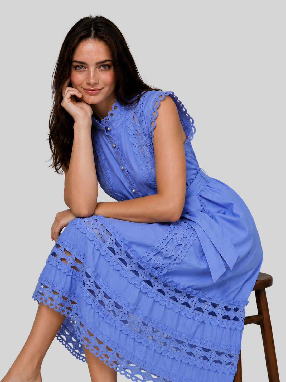 Damen Sommerkleid – Ärmellos, Stehkragen, Tailliert mit Spitzen-Einsätzen und Schnürung