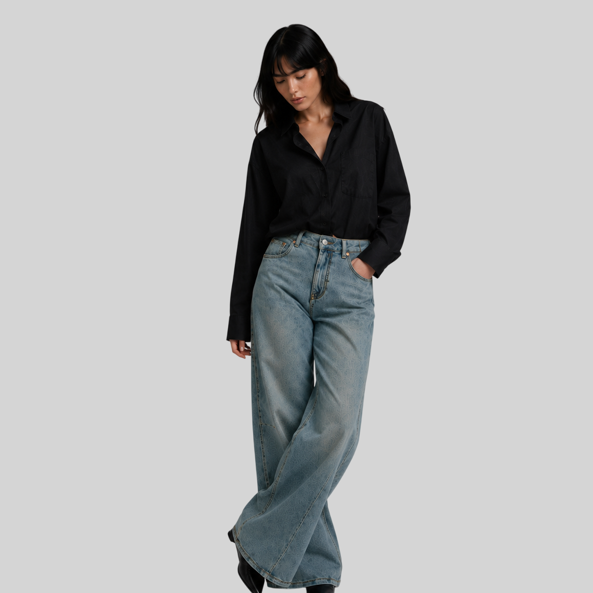 Low-Waist-Jeans für Damen – ausgestellte Denim-Hose mit Schlitz