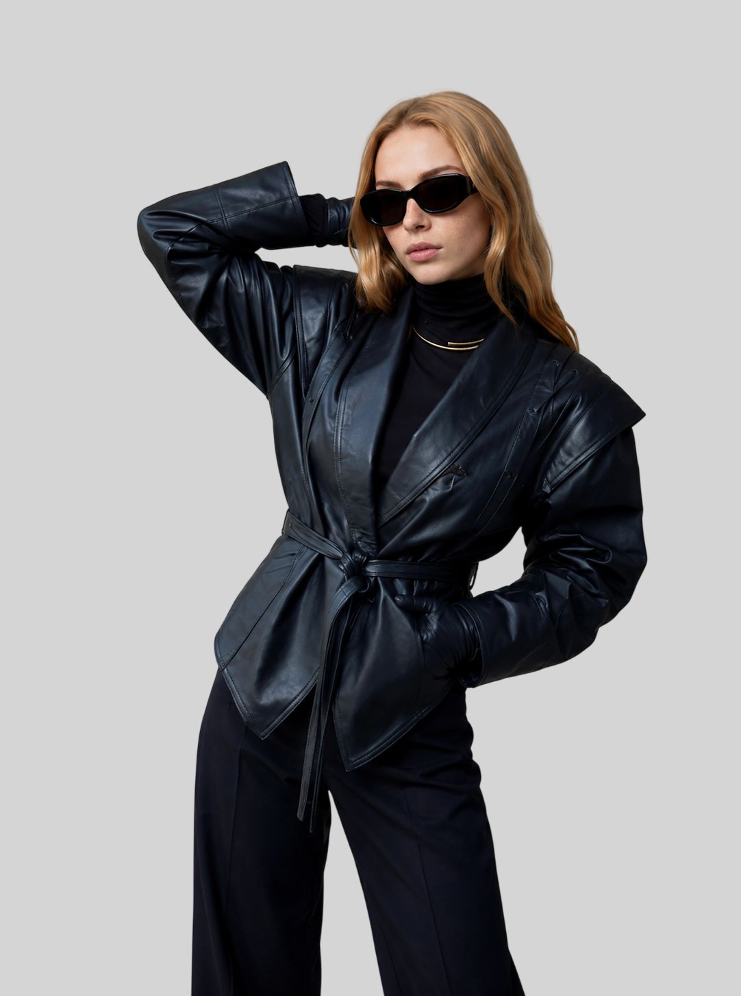 Elegante Damen Kunstlederjacke mit Gürtel und Reverskragen