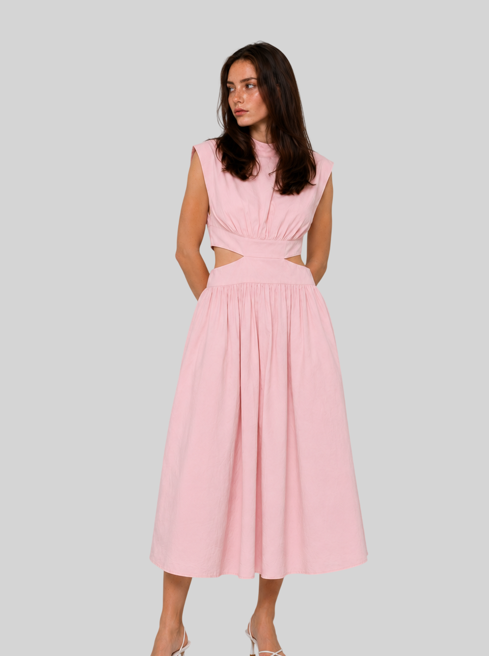 Stilvolles Damen Midikleid – Ärmellos, Stehkragen, Tailliert mit Cut-Out Detail