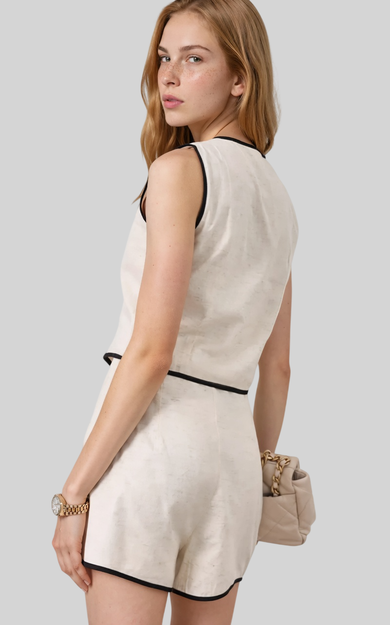 Elegantes Sommer-Set mit Crop Top und Shorts