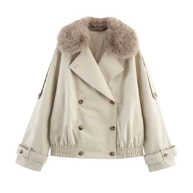 Damenjacke im Trenchcoat-Stil – kurz, zweireihig und stilvoll