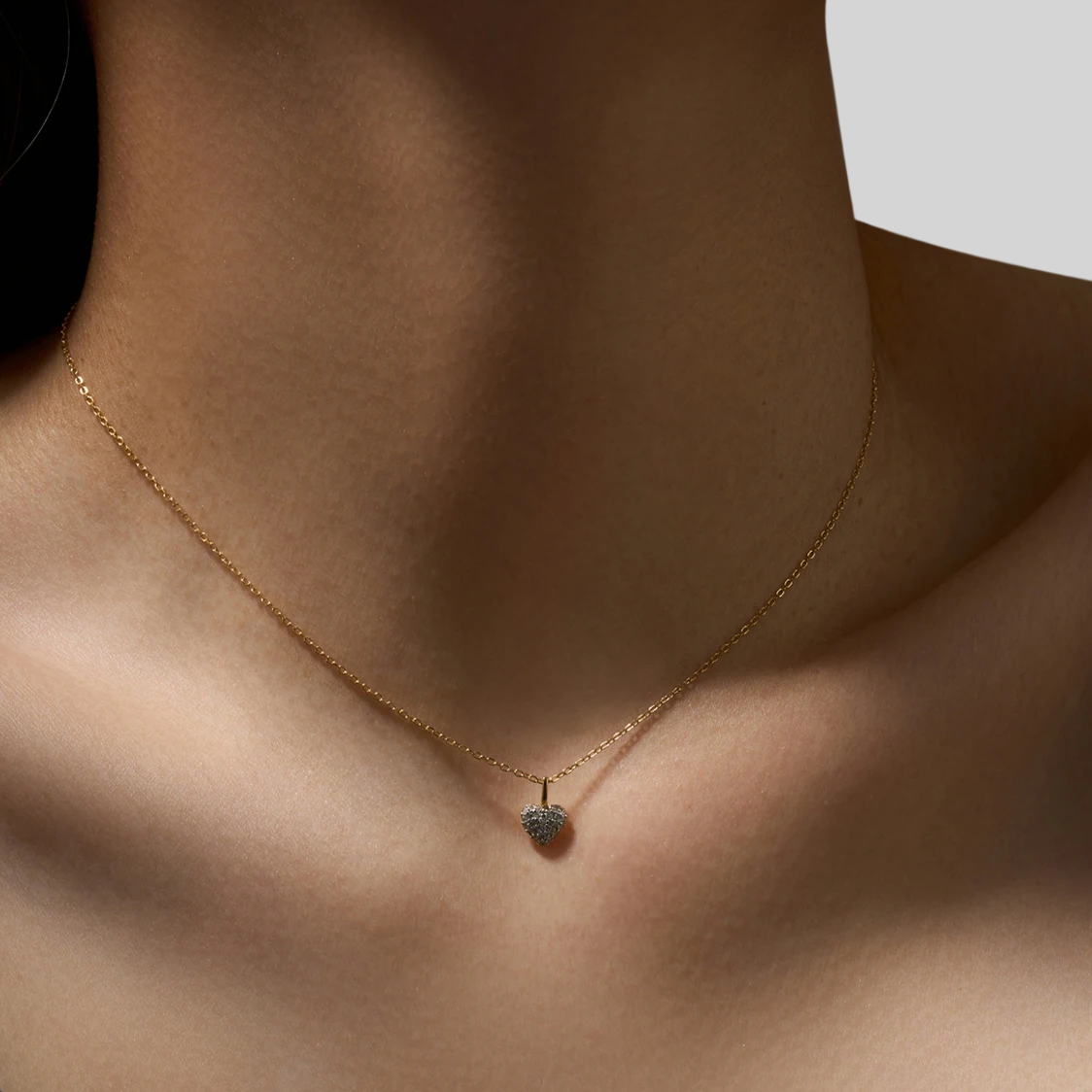 Elegante Damen Halskette aus 925 Silber, vergoldet oder platinbeschichtet – Herzanhänger mit voll besetzten Zirkonia, zeitlos & edel.