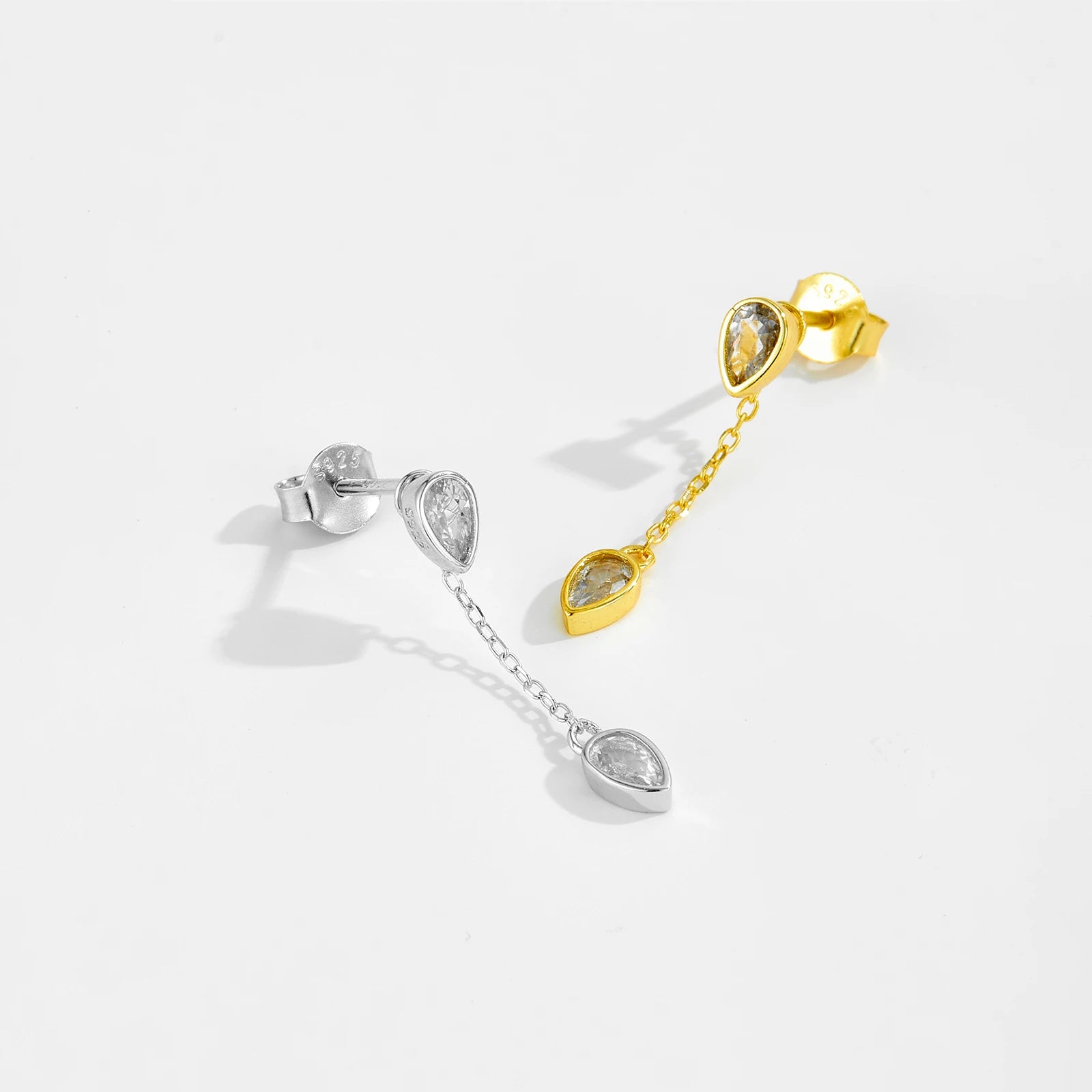 Langer Ohrstecker aus 925 Sterling Silber mit Doppel Tropfen Zirkonia – Elegant & Minimalistisch – Vergoldet oder Platinbeschichtet – Einzelstück (1 Stück)