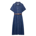 Drapiertes Damen-Jeanskleid – Midikleid mit Gürtel und Knopfleiste