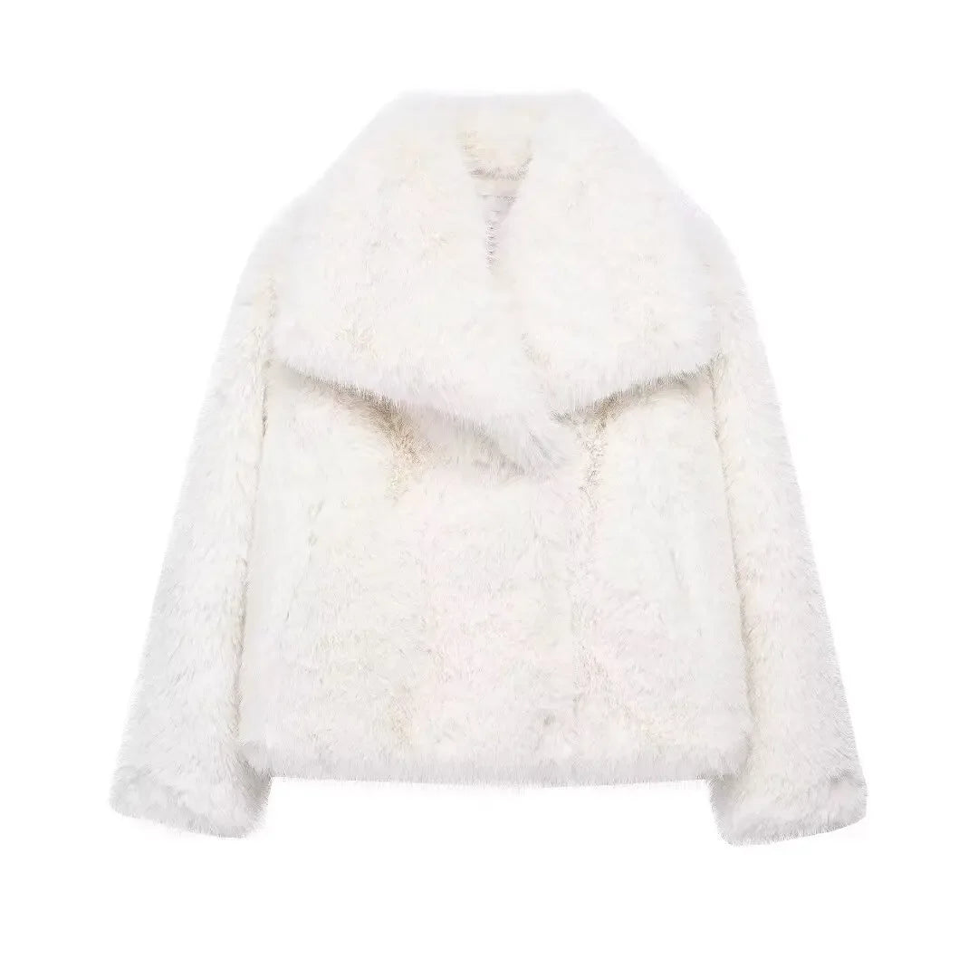 Warmer Damenmantel aus Kunstfell – Modern & Komfortabel