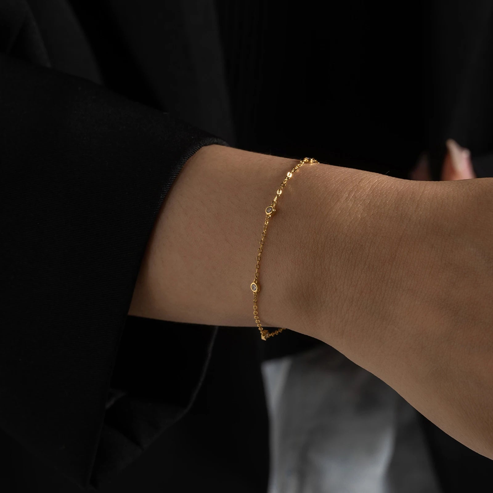 Elegantes Damen Armband aus 925 Sterling Silber – Perlenkette mit Zirkonia, Vergoldet oder Platinbeschichtet, Zeitloser Schmuck