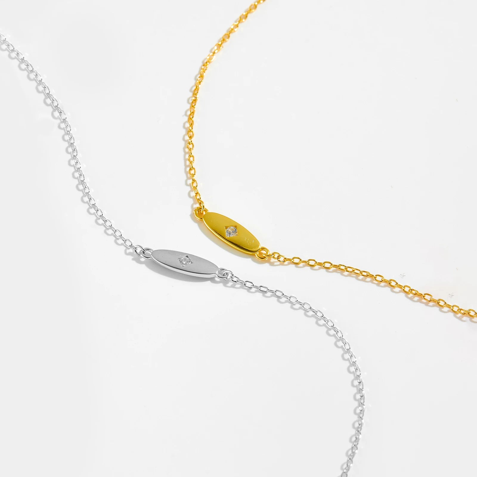 925 Sterling Silber Armband mit Ovalem Zirkonia Anhänger – Vergoldet oder Platinbeschichtet | Minimalistisch & Elegant