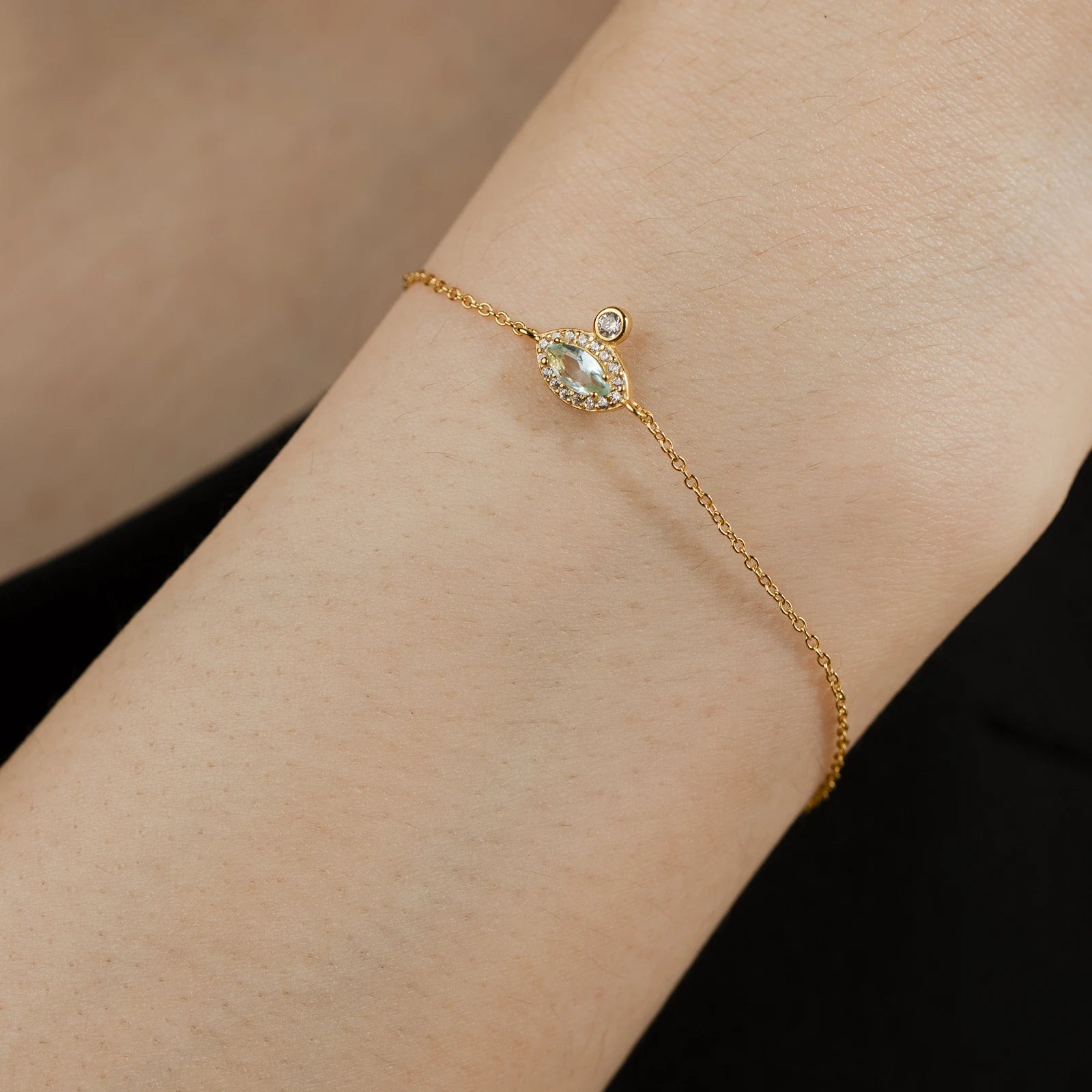 Luxus Damen Armband aus 925 Sterling Silber – Blaues Auge mit Zirkonia, vergoldet oder platinbeschichtet, elegant und raffiniert