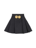Plissierter Minirock mit großer Metallschnalle – Modern & Elegant