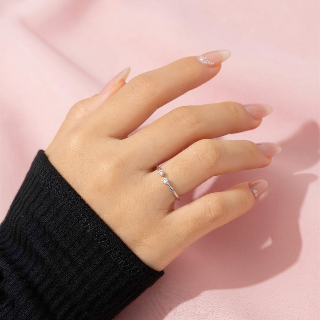Damenring aus 925 Silber mit Klarer Zirkonia – Verstellbare Größe | Vergoldet oder Platinbeschichtet | Minimalistisch